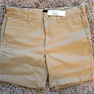 J. CREW 7" SHORT IN-GARMENT DYED COTTON